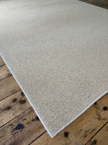 Wheaten 100% wool rug 200cm x 290cm