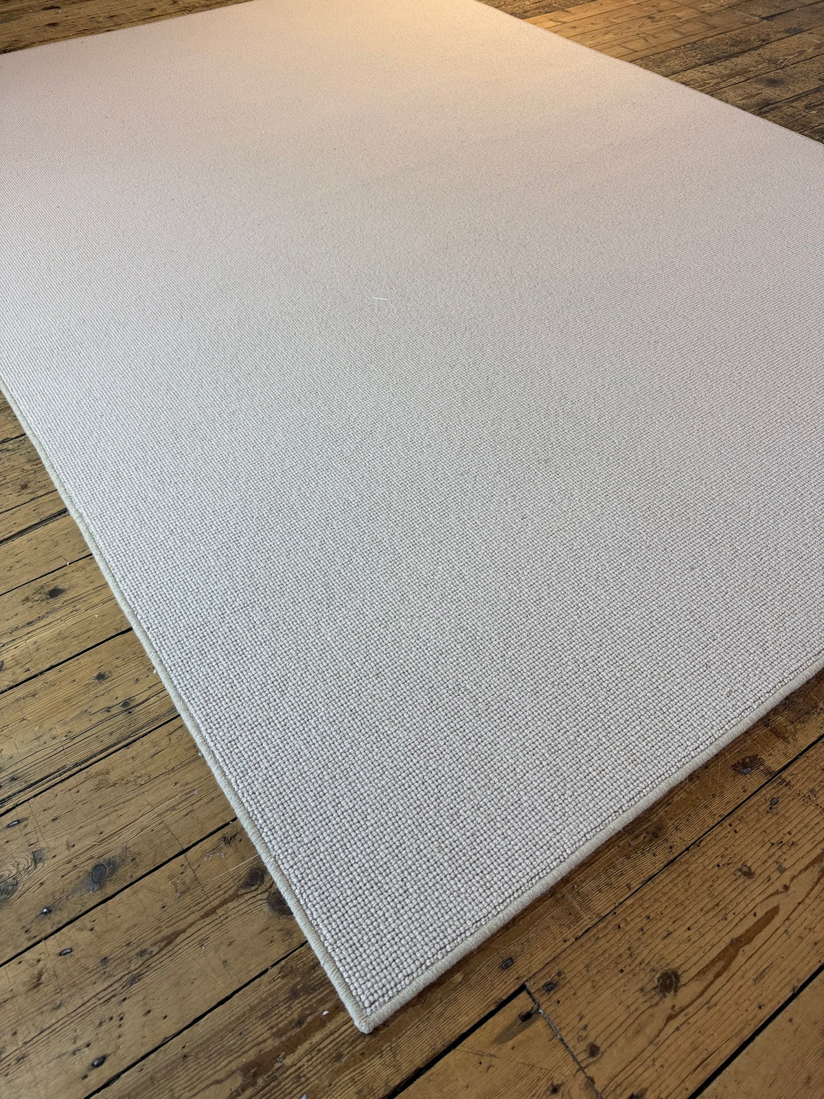 Whisper 100% wool rug 210cm x 299cm