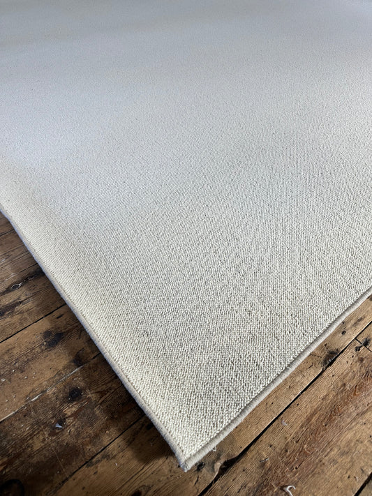 Blanc Ivoire 100% wool rug 288cm x 340cm