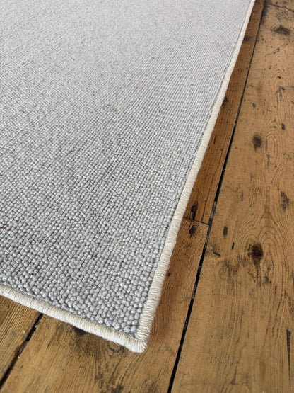 Dolphin grey 100% wool rug 152cm x 257cm