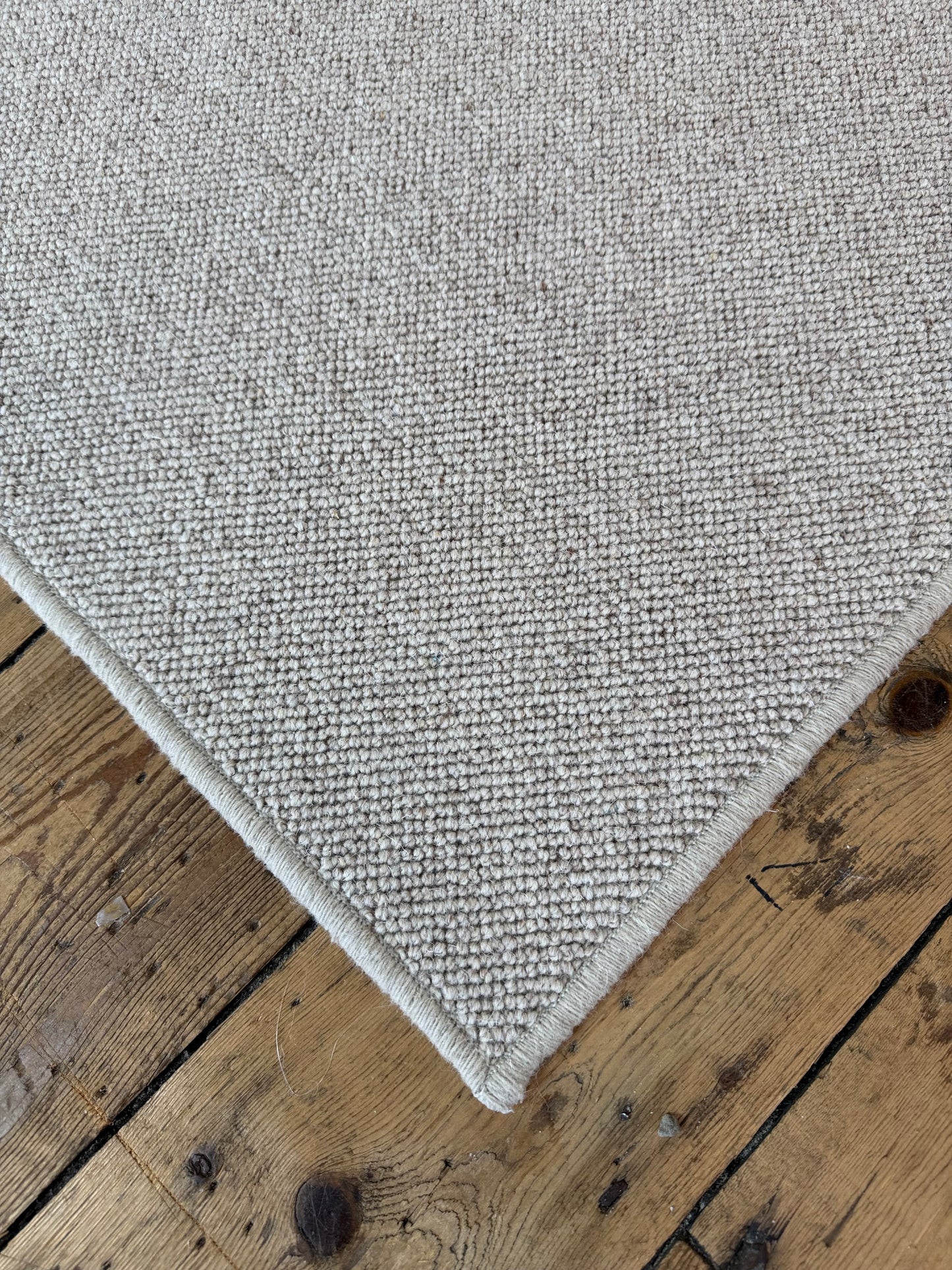 Flaxen 100% wool rug 260cm x 360cm