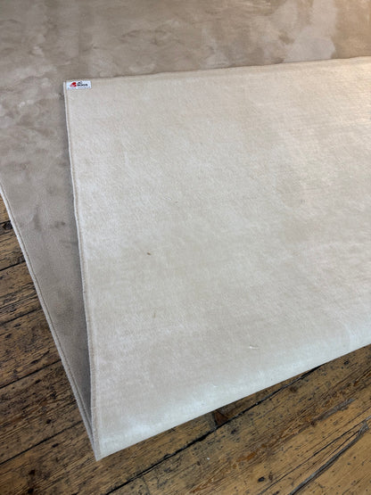 Mushroom silk 100% polypropylene rug 260cm x 360cm