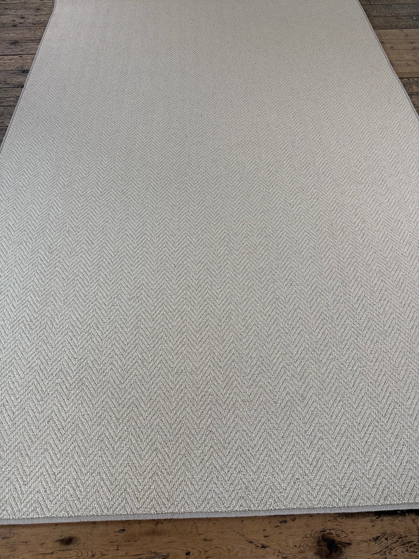 Cream herringbone 100% wool rug 200cm x 300cm