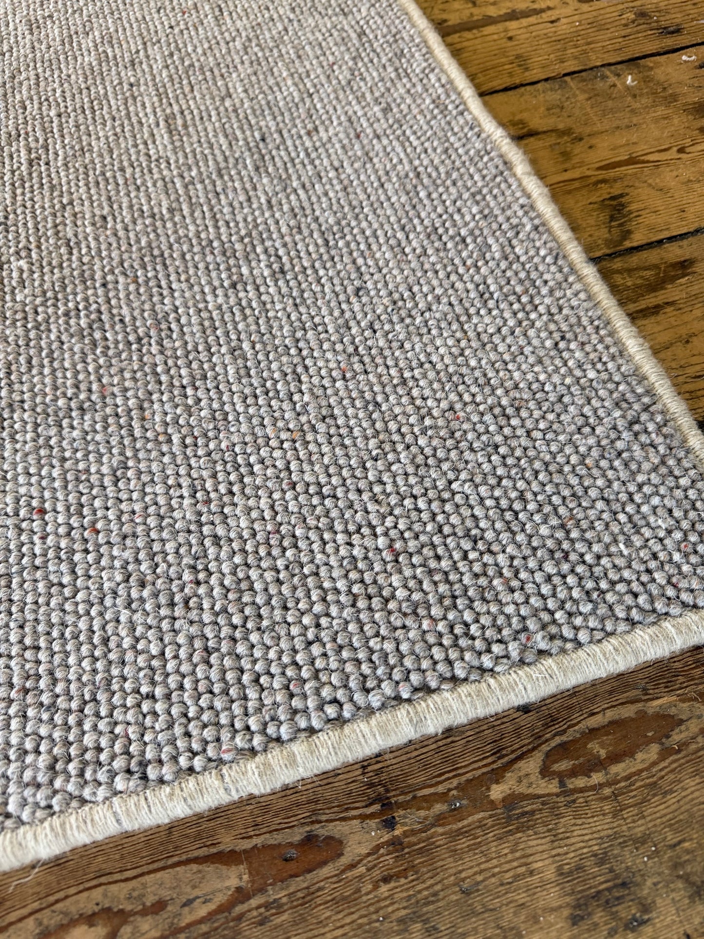 Pewter 100% wool rug 274cm x 358cm