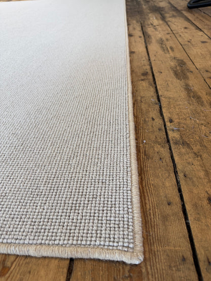 Drydale 100% wool rug 290cm x 397cm