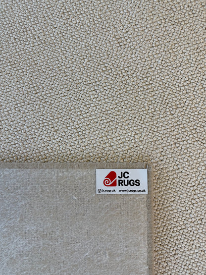 Snow 100% polypropylene rug 210cm x 254cm