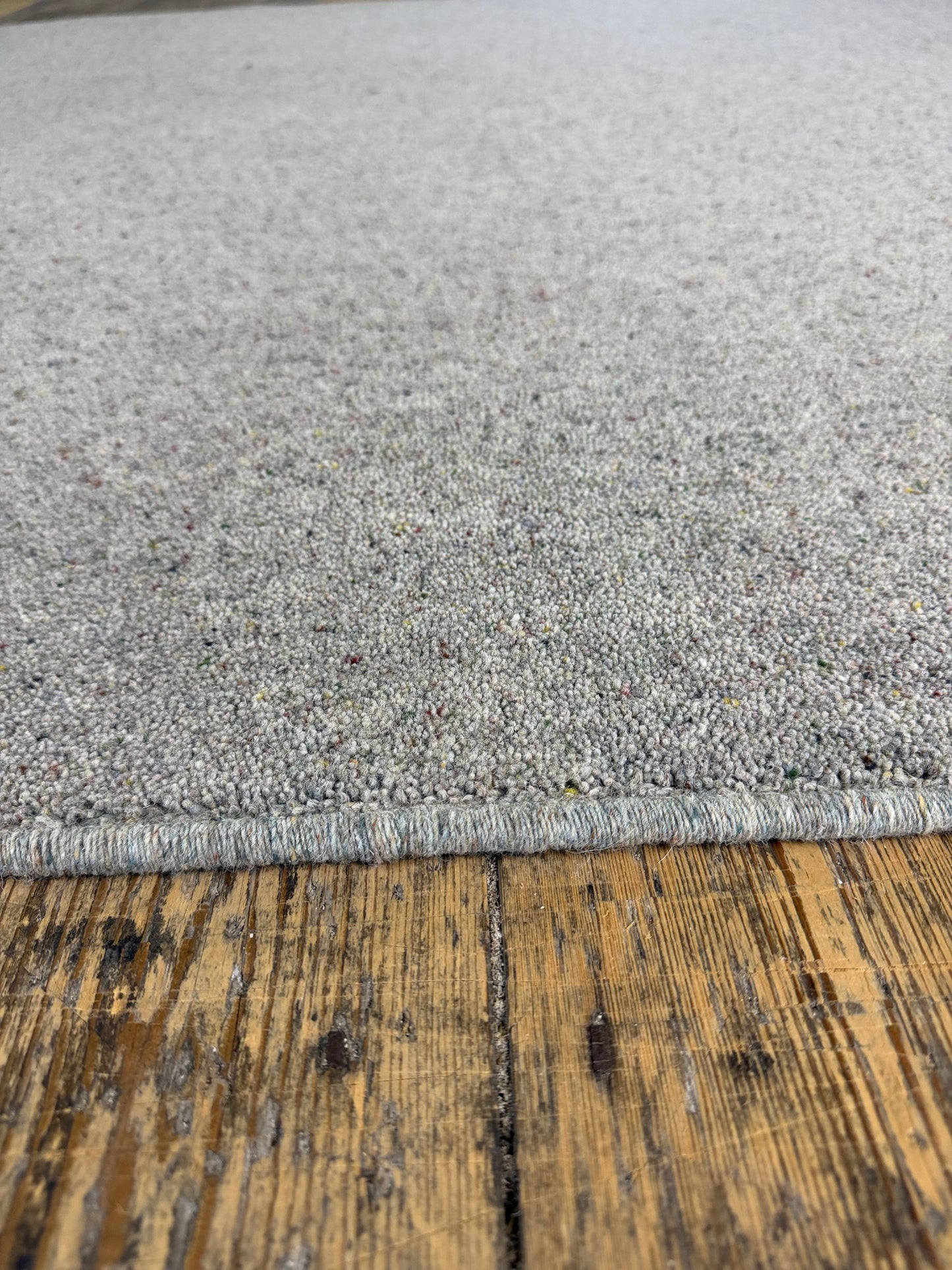 Green tea 80/20 wool rug 178cm x 280cm
