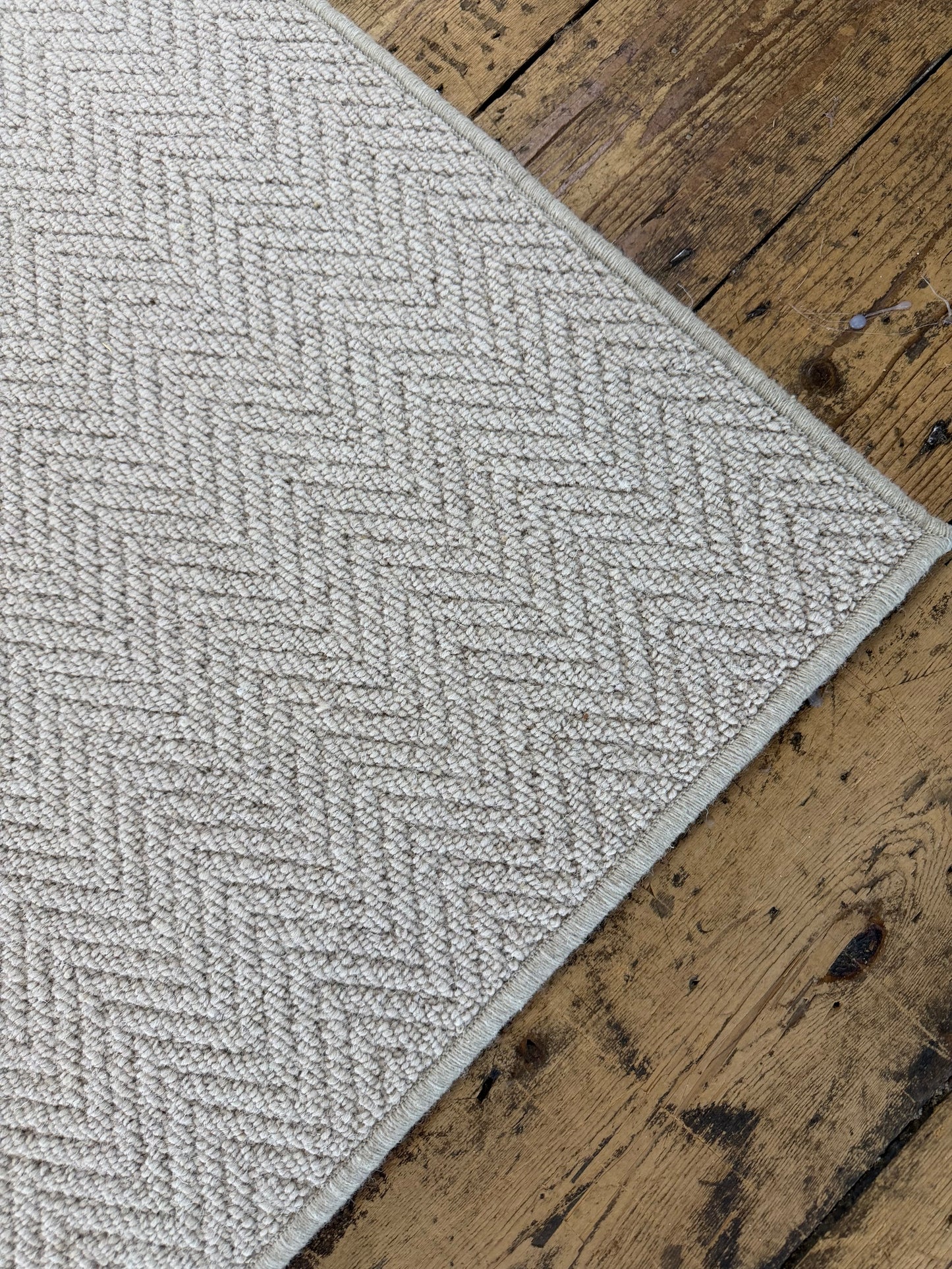 Oxford tone herringbone 100% wool rug 250cm x 288cm
