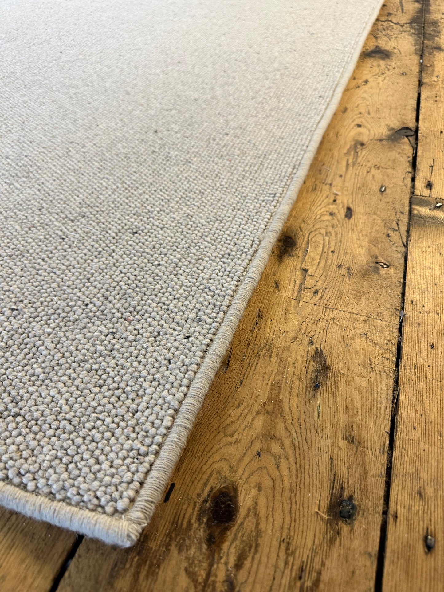 Pumice 100% wool rug 190cm x 290cm