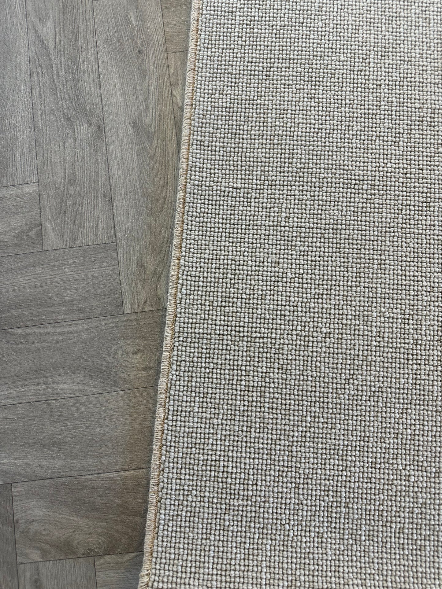 Perendale 100% wool rug 222cm x 300cm