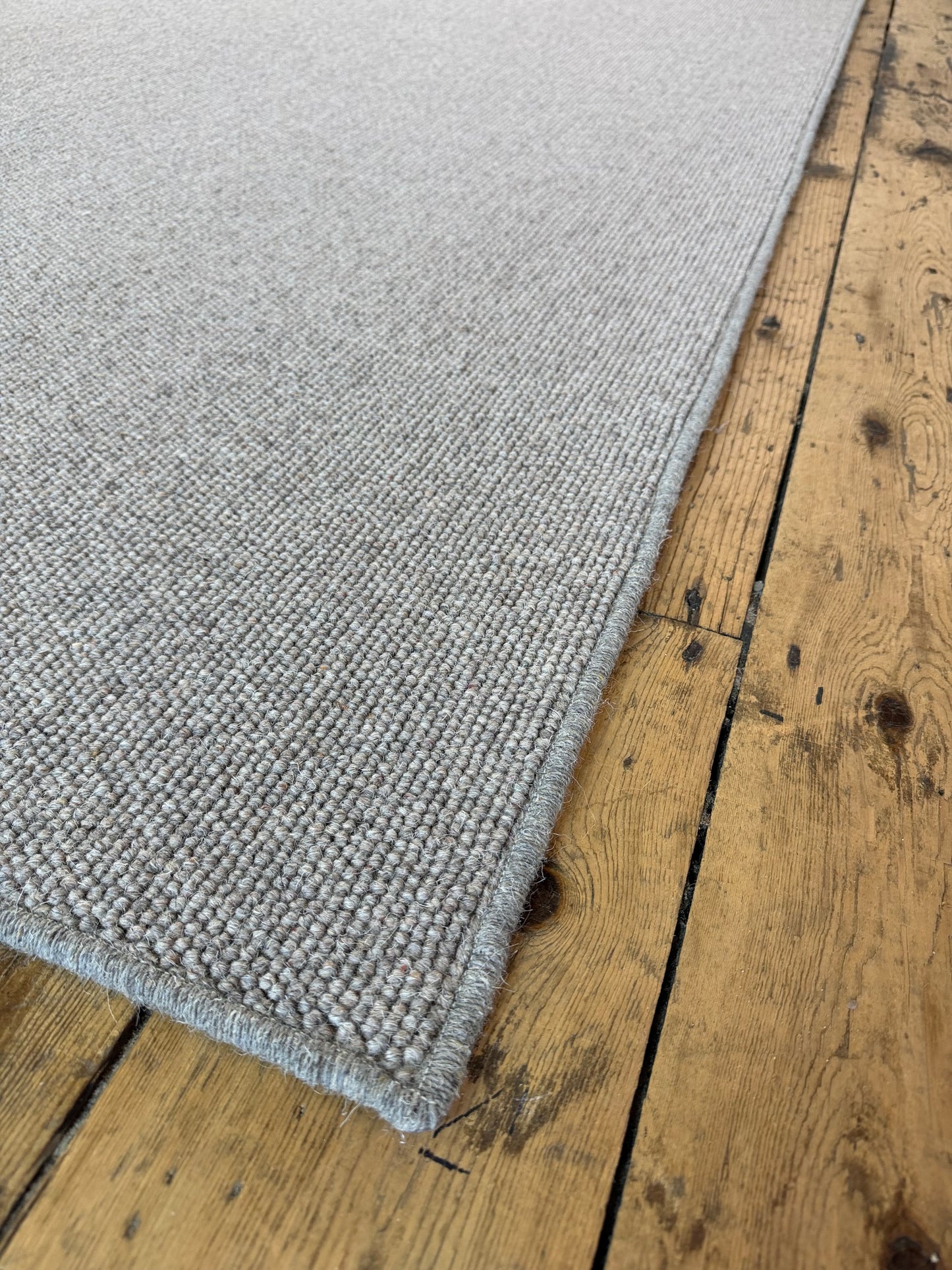 Slate grey 100% wool rug 260cm x 297cm