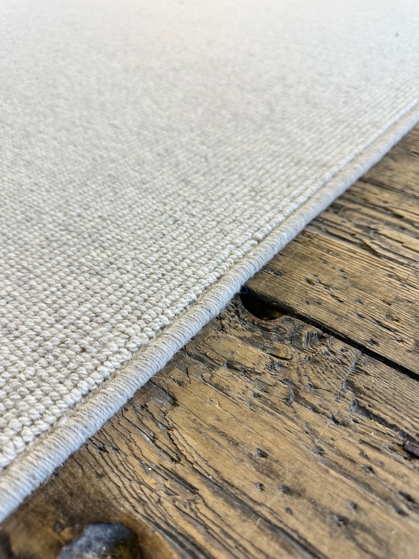 Buffy 100% wool rug 220cm x 300cm