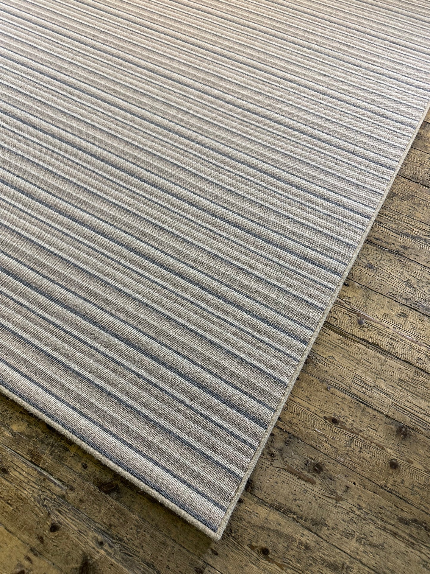 Flagstone 100% wool rug 200cm x 300cm