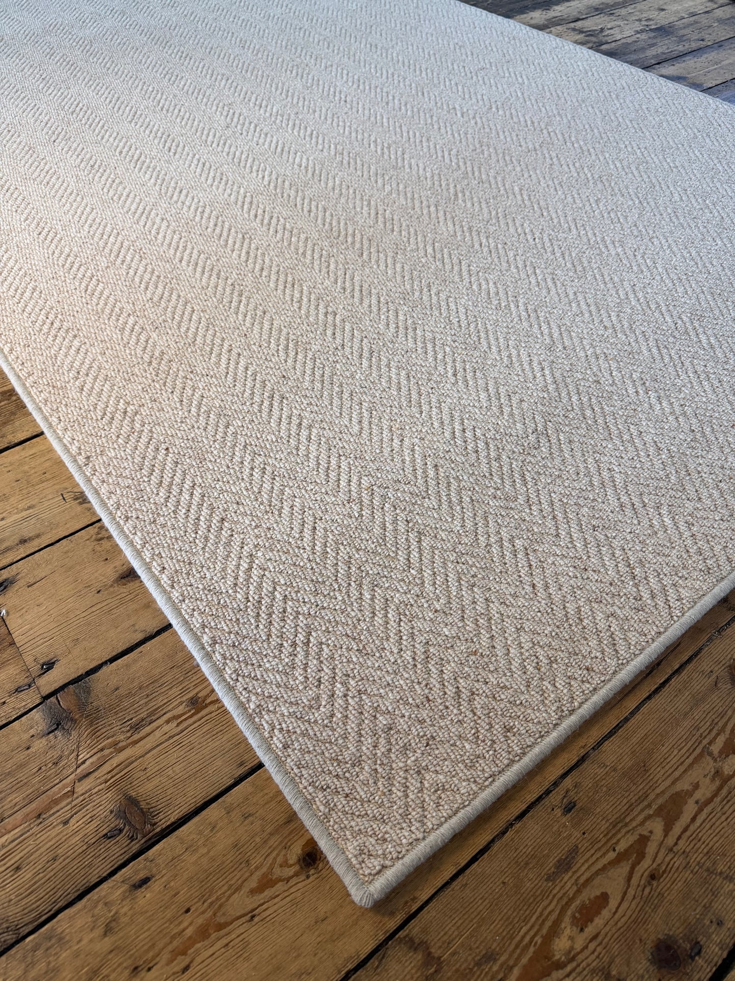 Shortbread herringbone 100% wool rug 155cm x 256cm