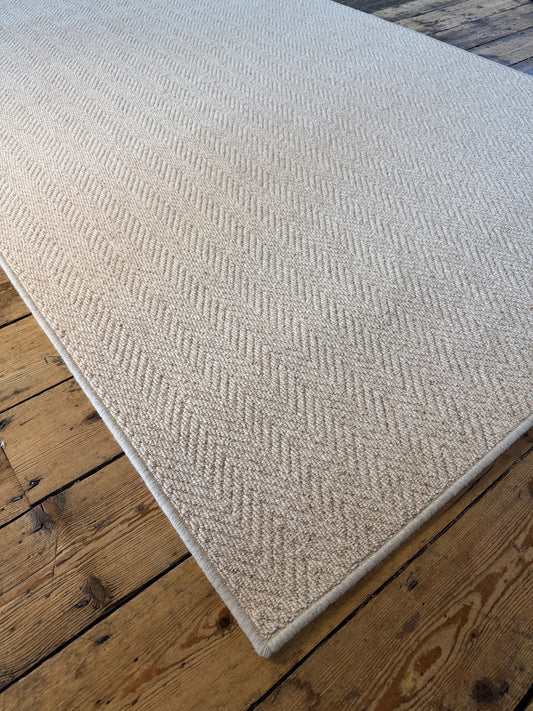 Shortbread herringbone 100% wool rug 155cm x 256cm