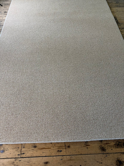 Wheaten 100% wool rug 200cm x 290cm