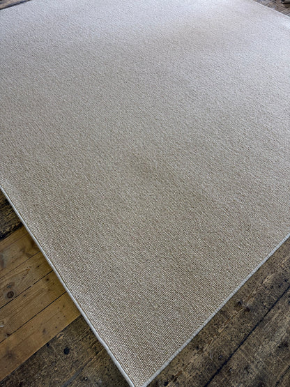 Wheaten 100% wool rug 280cm x 298cm