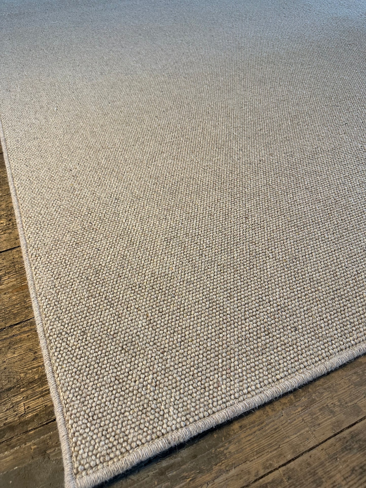 Flax 100% wool rug 200cm x 304cm
