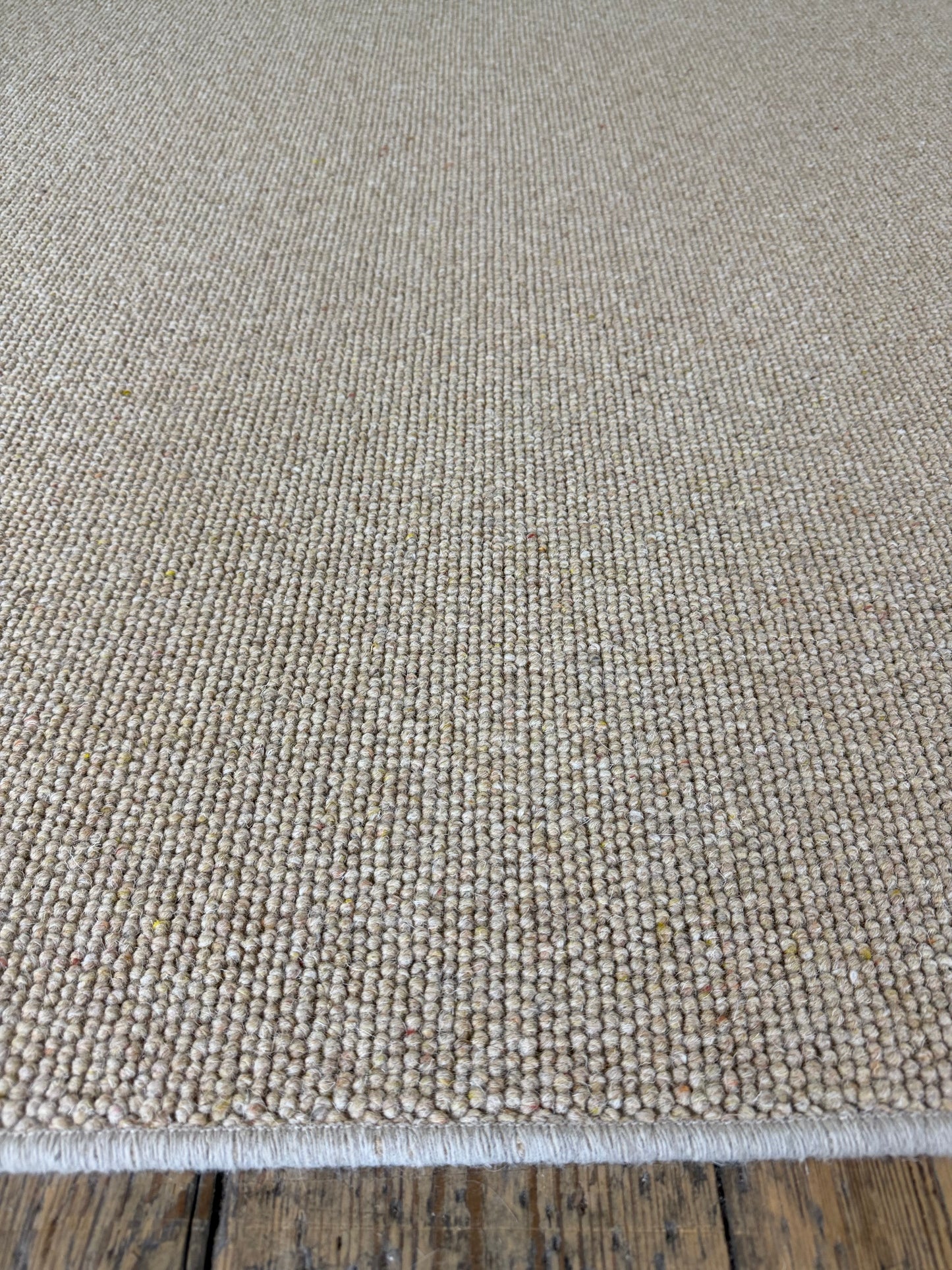Wheaten 100% wool rug 200cm x 290cm