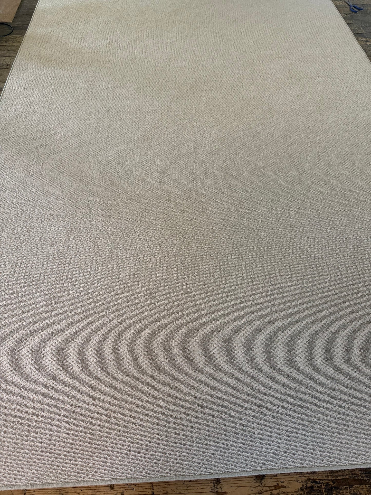 Tones 100% wool rug 260cm x 372cm