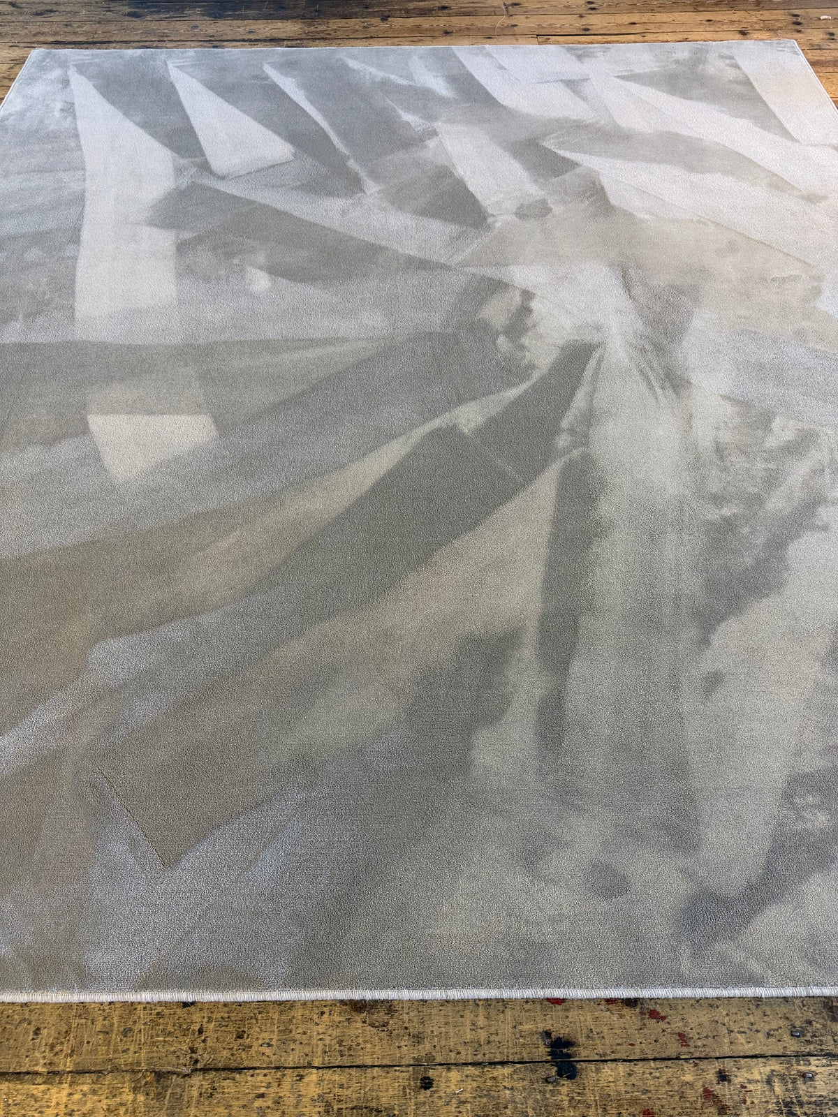 Kensington 100% polypropylene rug 274cm x 299cm