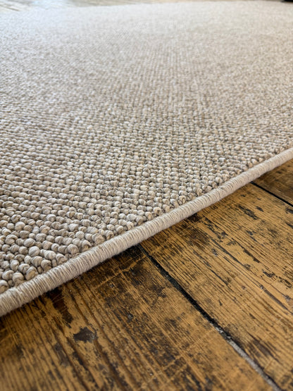 Heirloom 100% polypropylene rug 154cm x 292cm