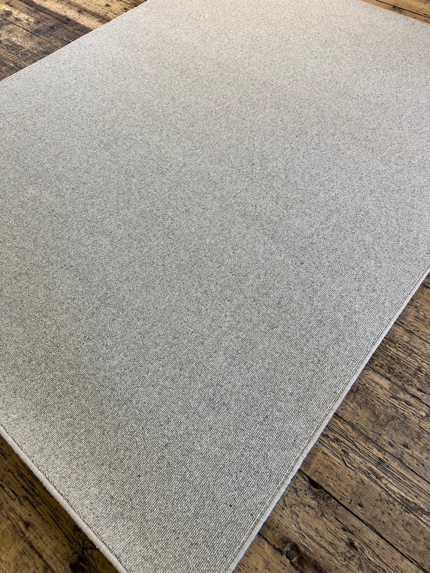 Bone 100% wool rug 189cm x 250cm