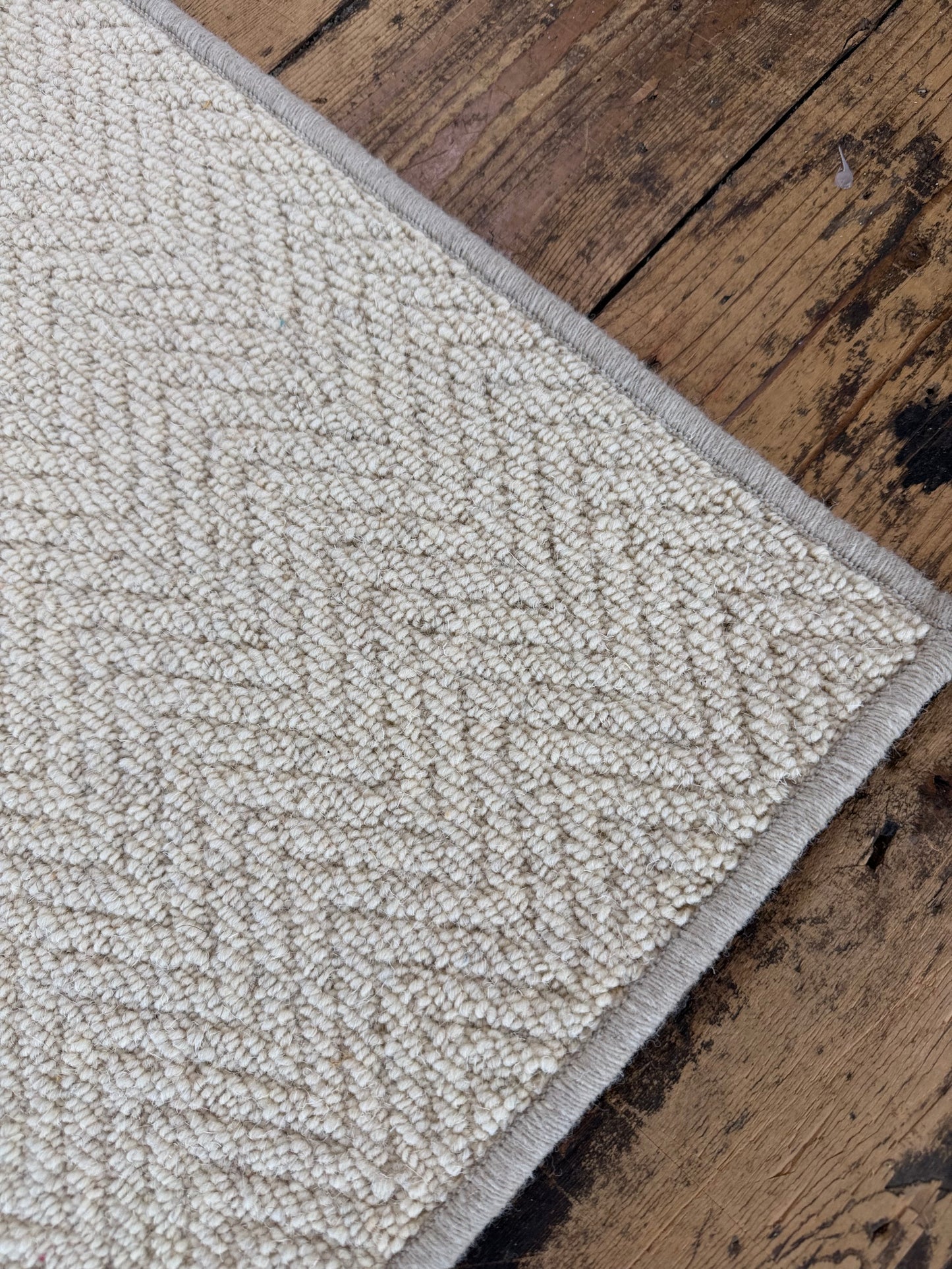 Cream herringbone 100% wool rug 200cm x 300cm
