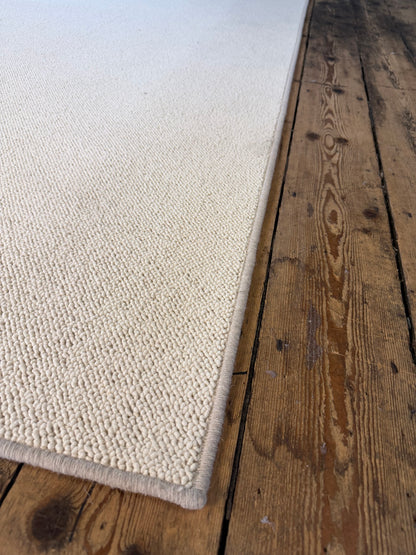 Blanc ivorie 100% wool rug 235cm x 370cm