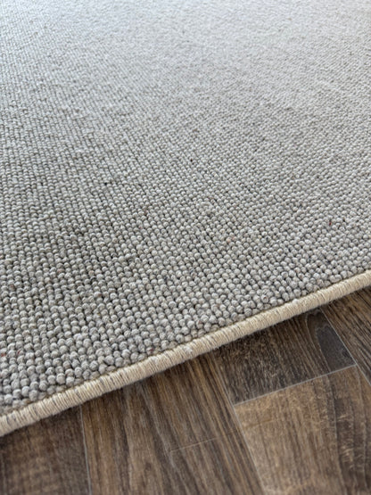Dolphin grey 100% wool rug 152cm x 257cm
