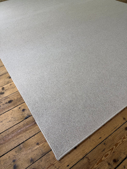 Hessian 100% wool rug 290cm x 400cm