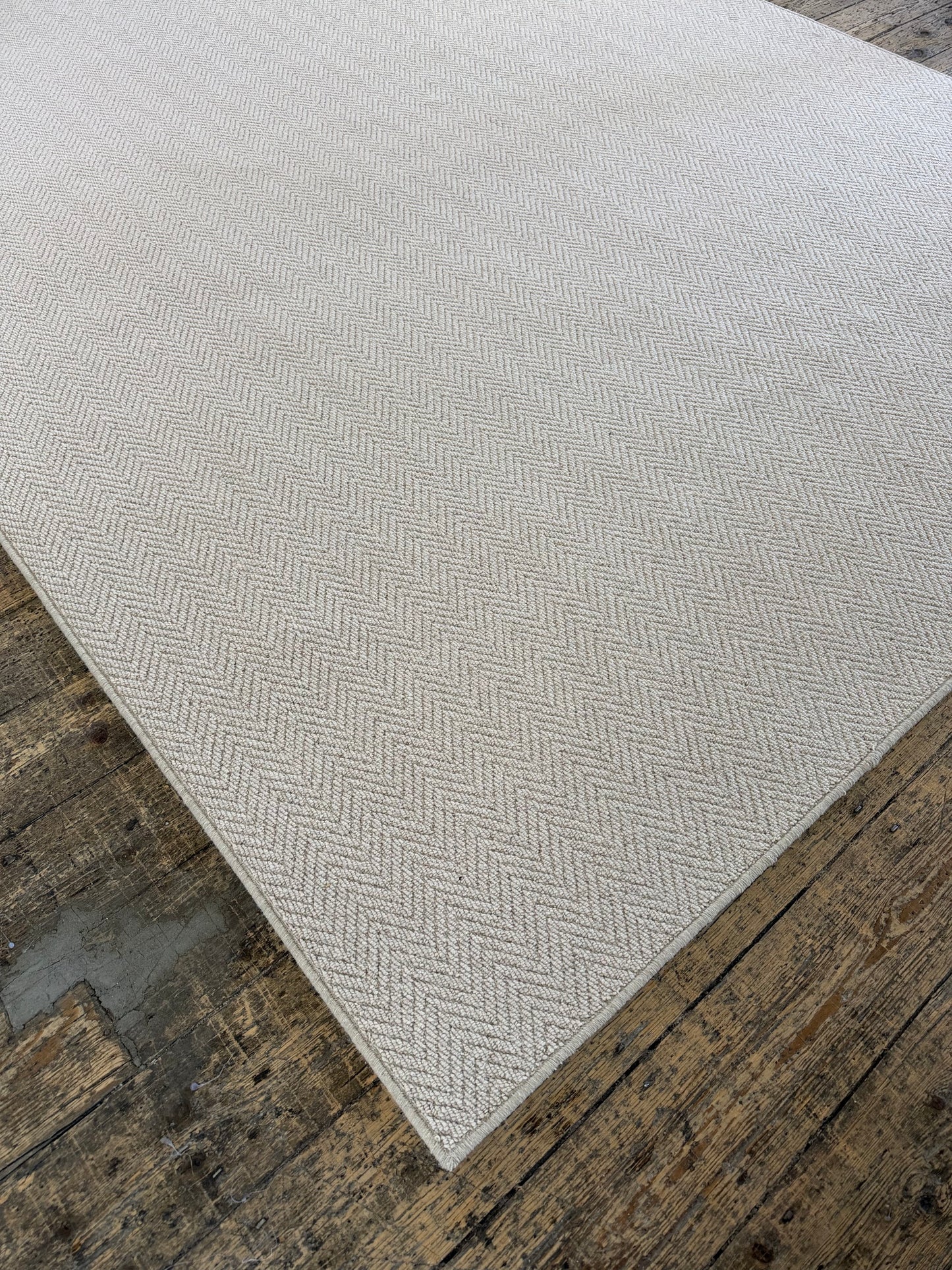Oxford tone herringbone 100% wool rug 250cm x 349cm