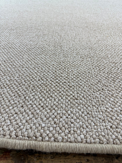 Oyster 100% polypropylene rug 199cm x 300cm