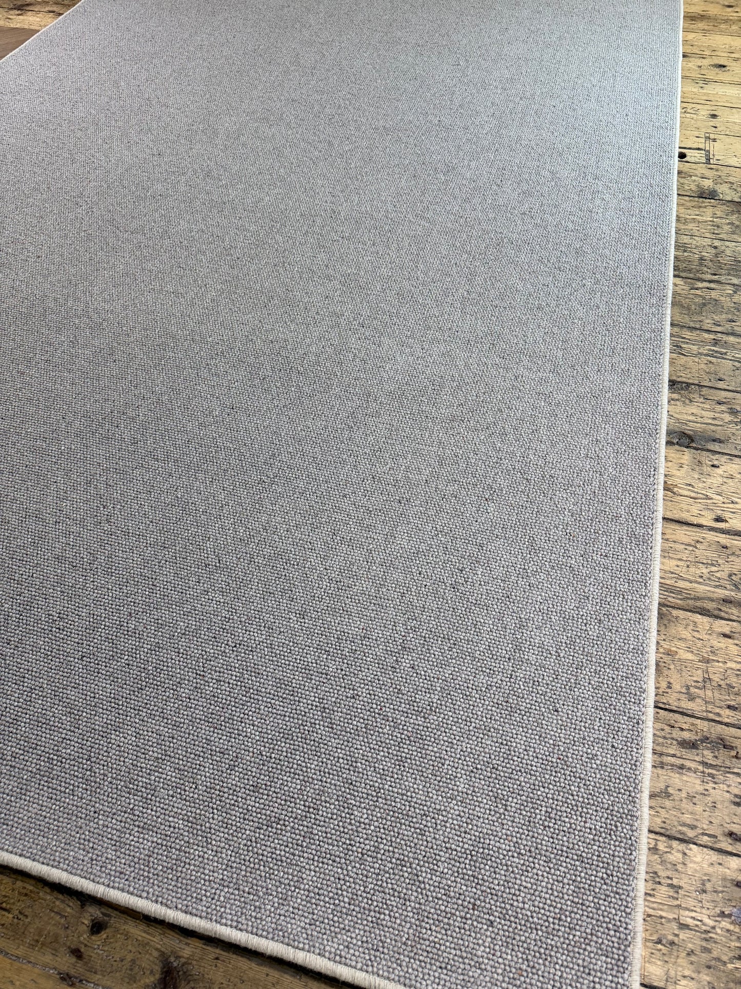 Dapple 100% wool rug 206cm x 305cm
