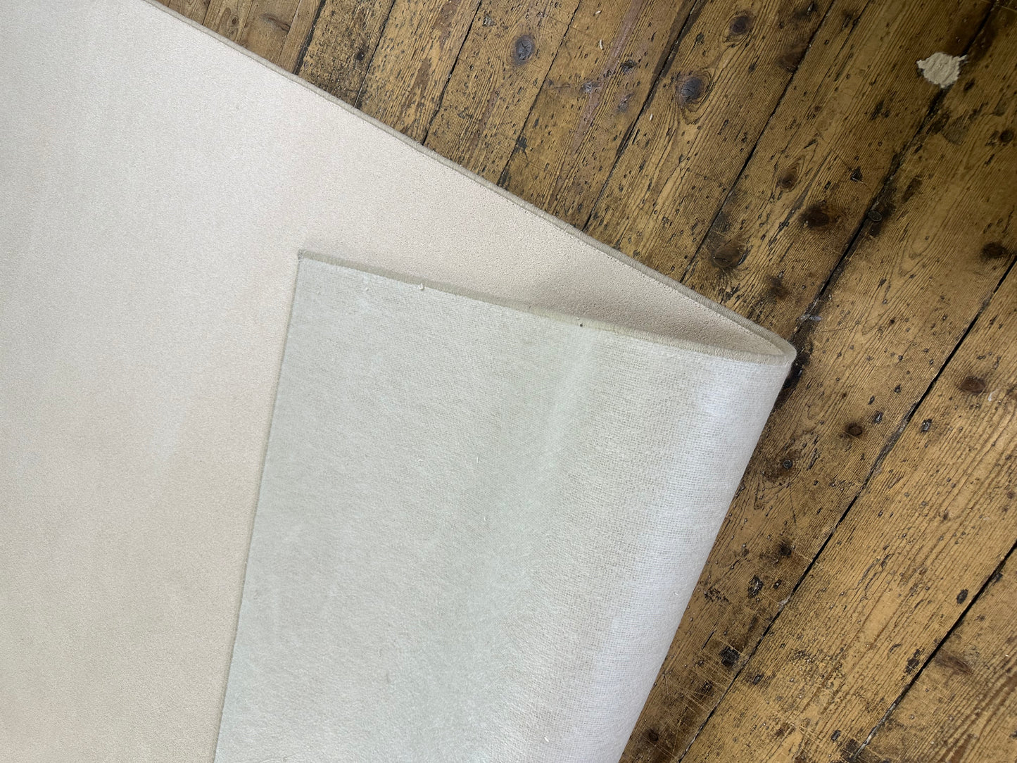 Jasmin white wool rug 242cm x 358cm
