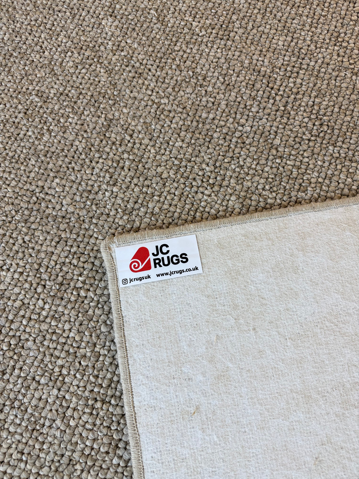 Heirloom 100% polypropylene rug 154cm x 292cm