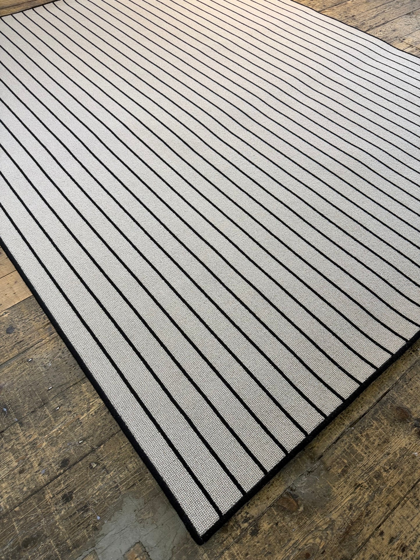 Oreo 100% wool rug 210cm x 266cm