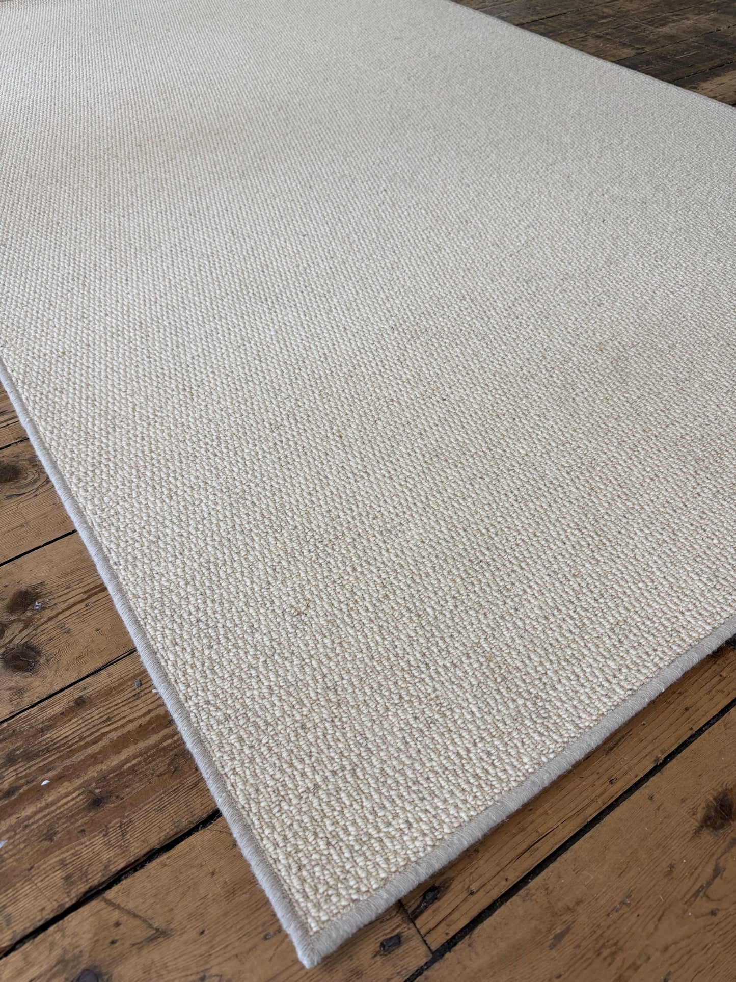 Ricecake 100% wool rug 150cm x 244cm