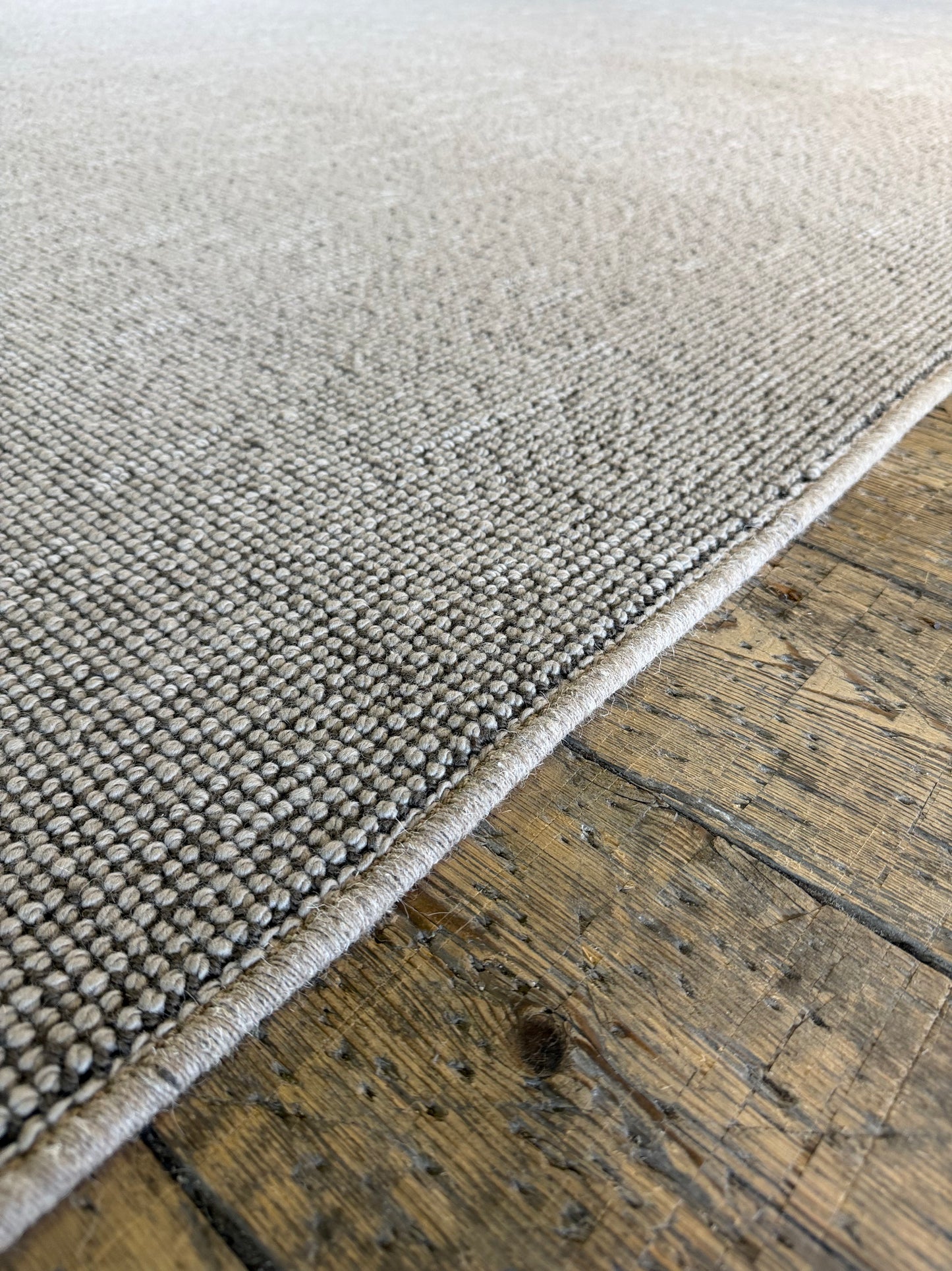 Pennine 100% wool rug 240cm x 390cm