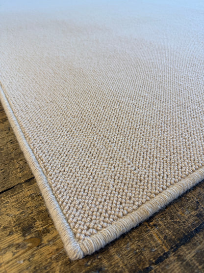 Ashdown 100% wool rug 224cm x 323cm