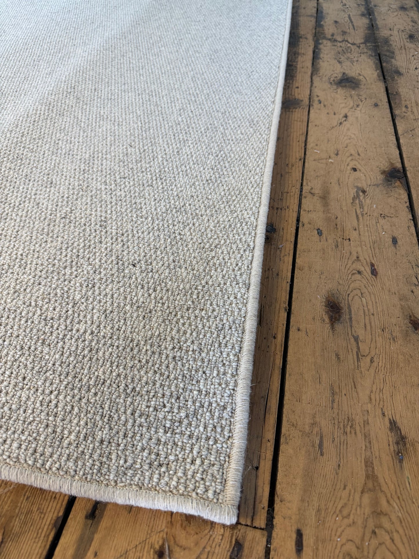 Bone 100% wool rug 250cm x 330cm