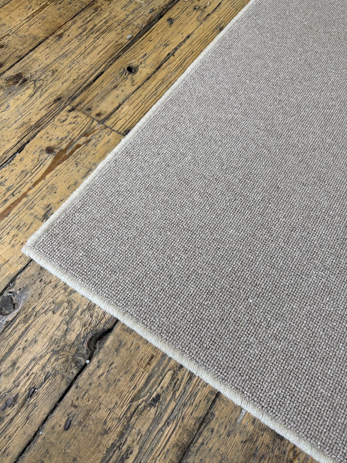 Truly taupe 100% wool rug 200cm x 200cm