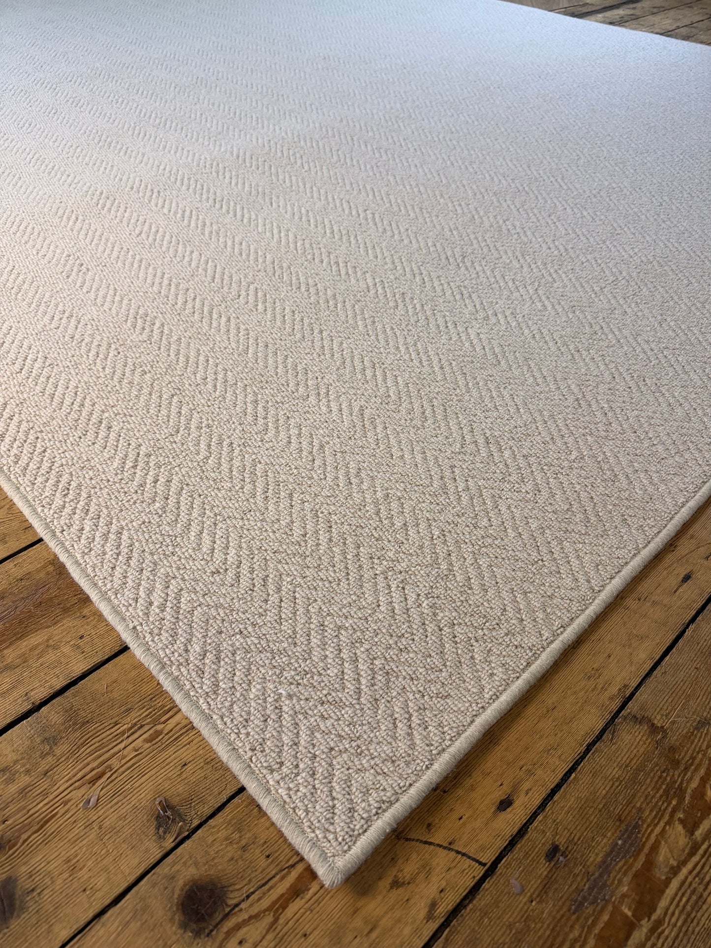 Oxford tone herringbone 100% wool rug 242cm x 300cm