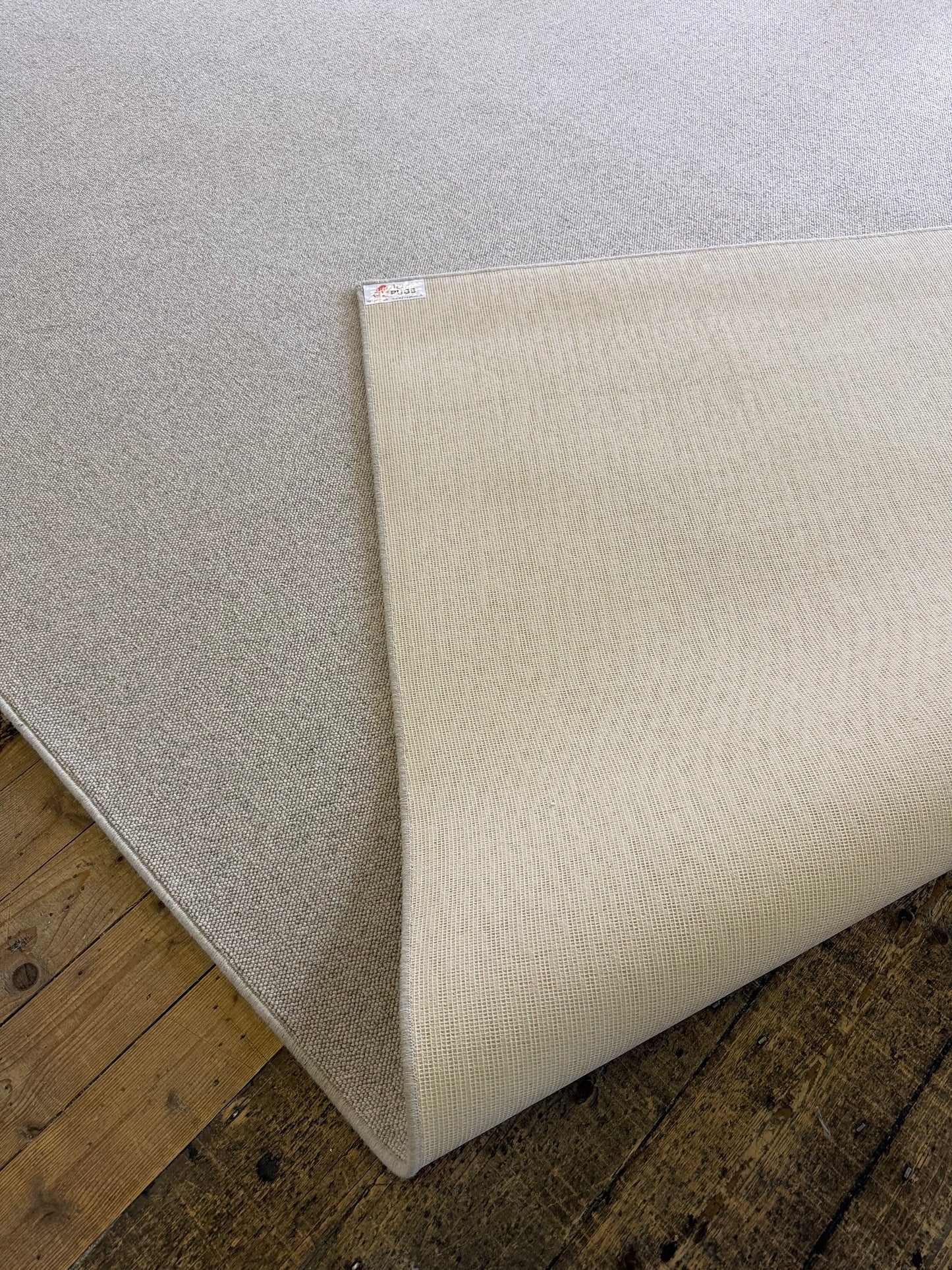 Curlew 100% wool rug 252cm x 397cm
