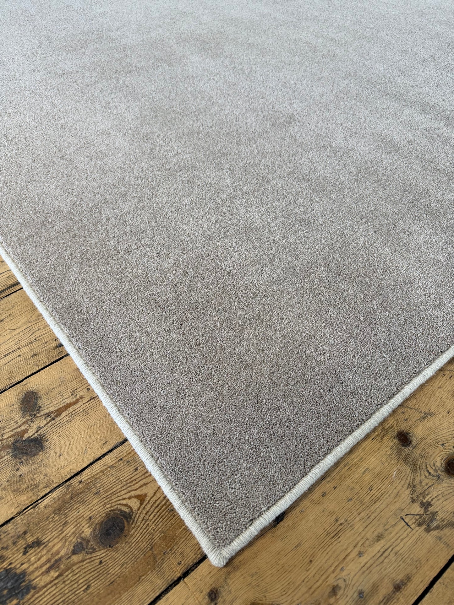 Hickory 80/20 wool rug 236cm x 336cm