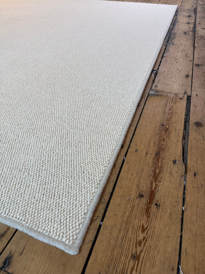 Eagle 100% undyed wool rug 250cm x 350cm