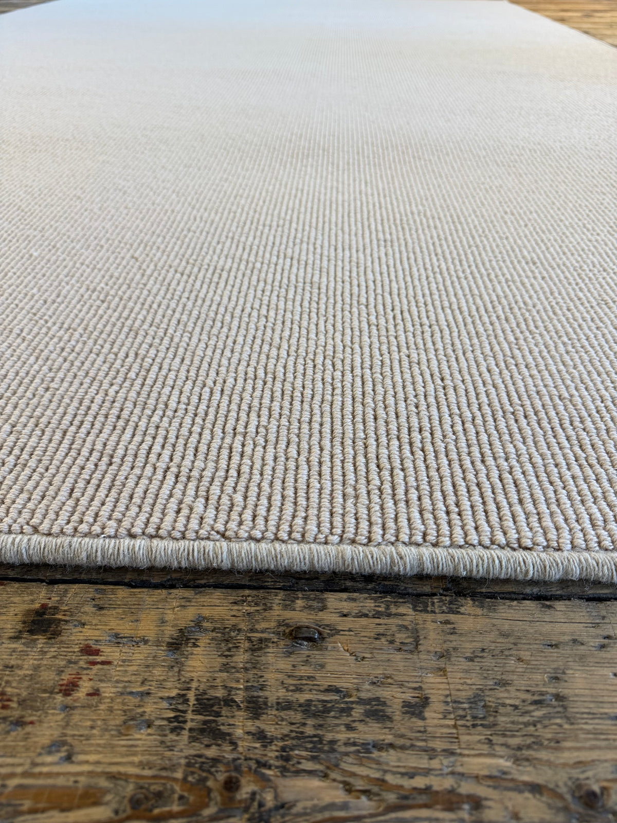 Champagne 100% wool rug 180cm x 280cm