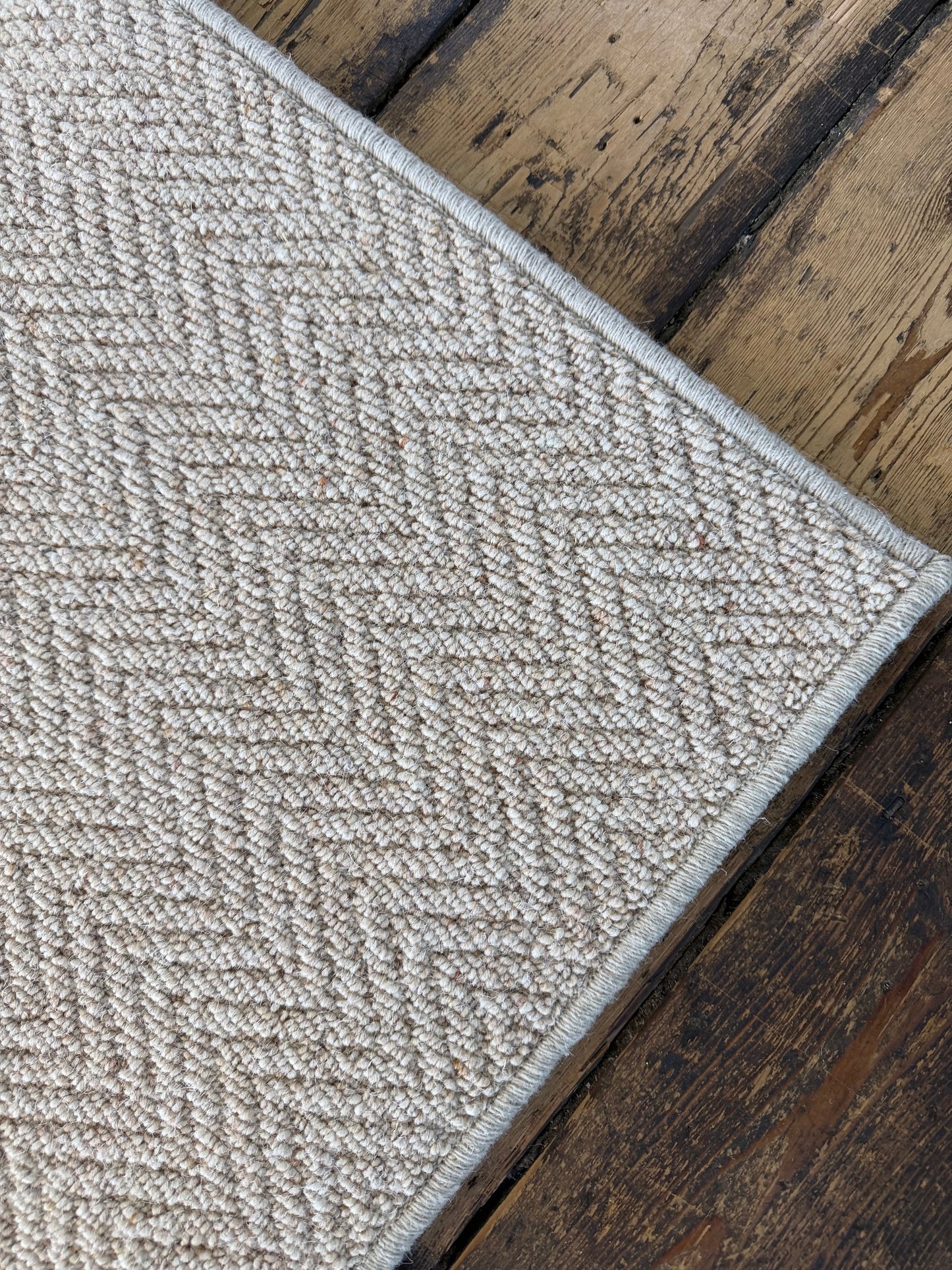 Shortbread herringbone 100% wool rug 155cm x 256cm