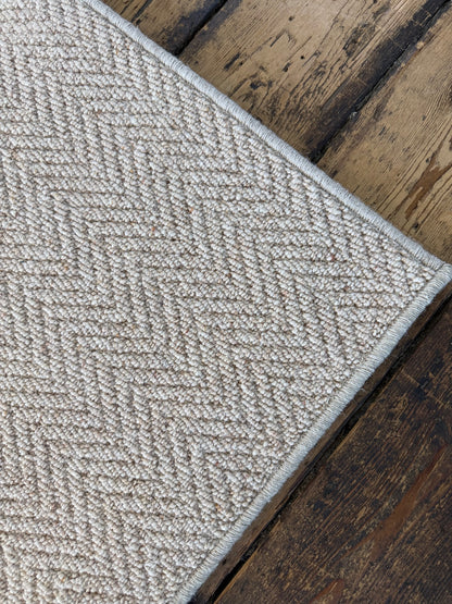 Shortbread herringbone 100% wool rug 155cm x 256cm