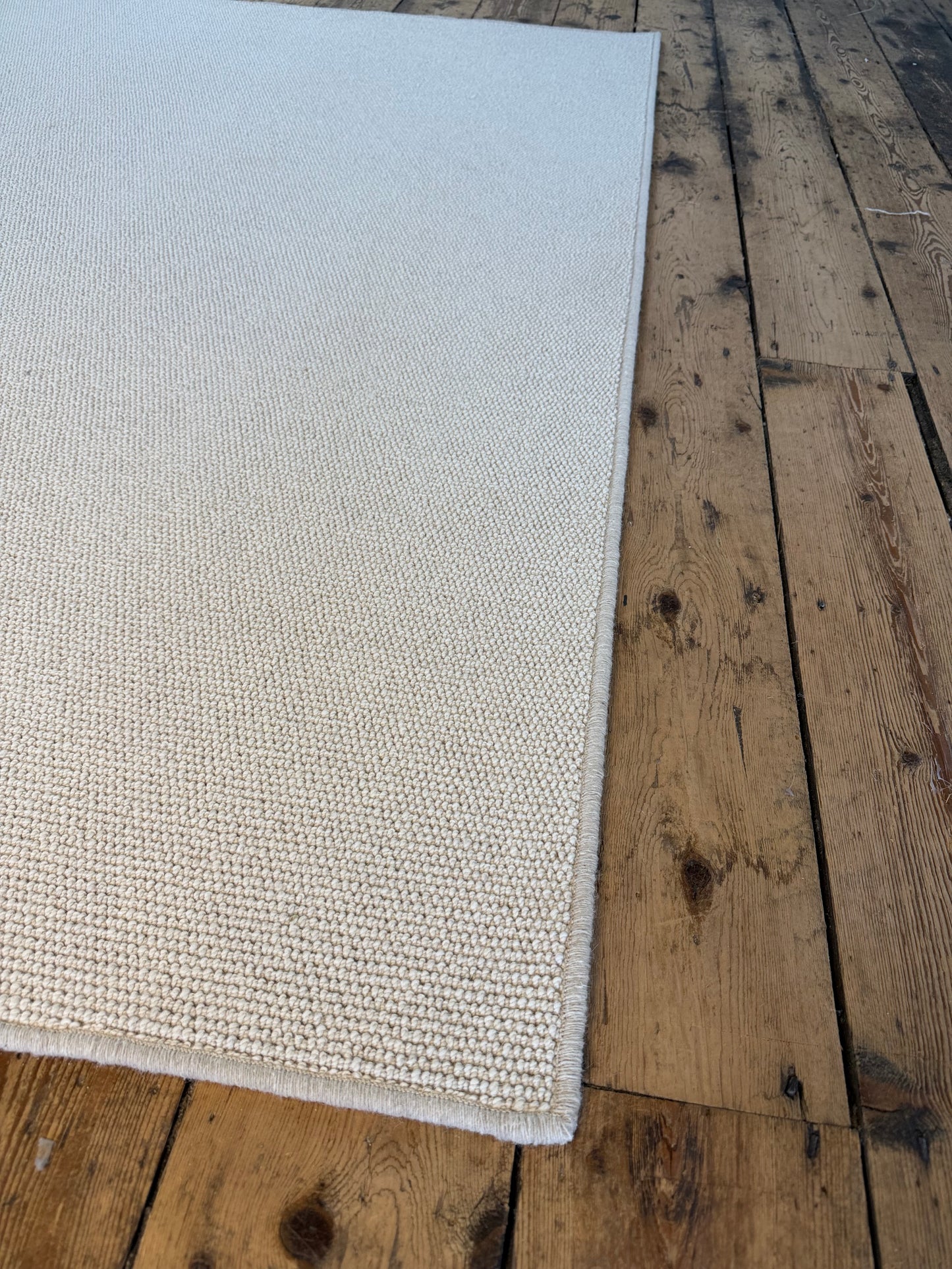 Royal view 100% wool rug 200cm x 300cm